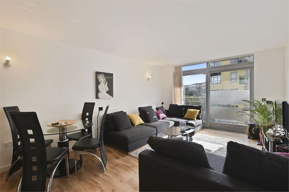 Property photo 1 of 8
