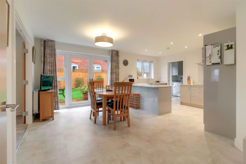 Property photo 2 of 12 Picture No. 02