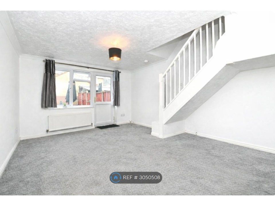 Property photo 1 of 10 Lounge