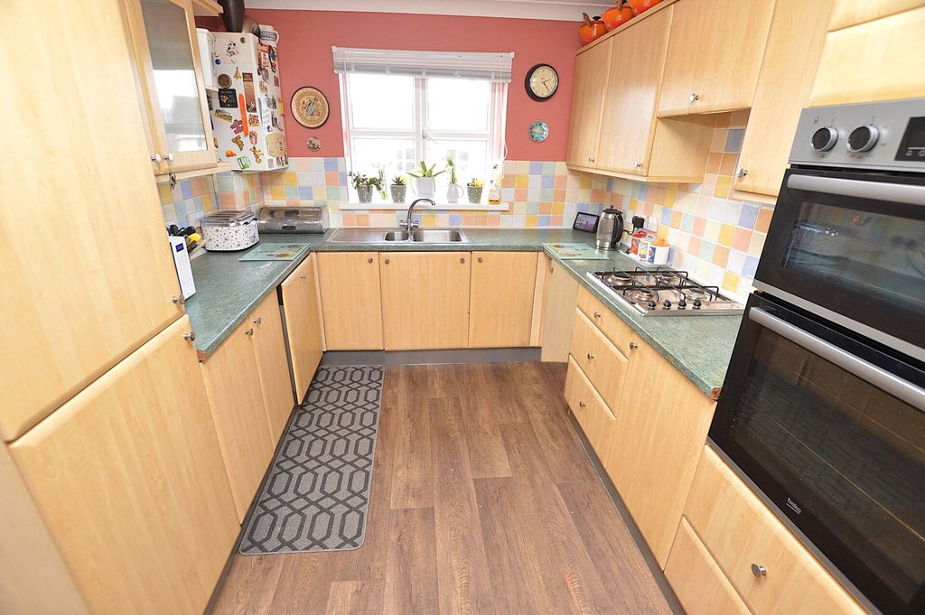 Property photo 3 of 14 Ktchen/Dner