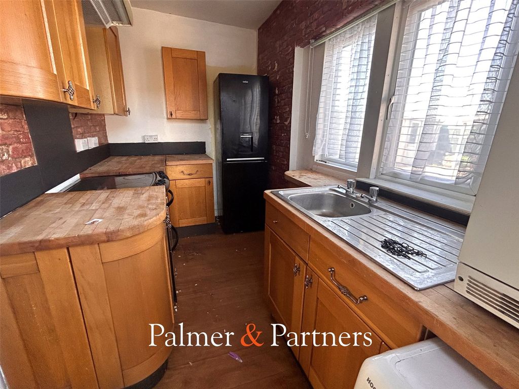 Property photo 2 of 10 Picture No. 08