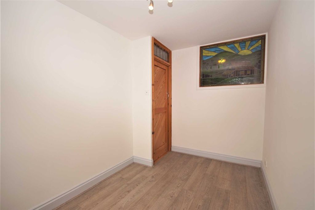 Property photo 3 of 17 Photo