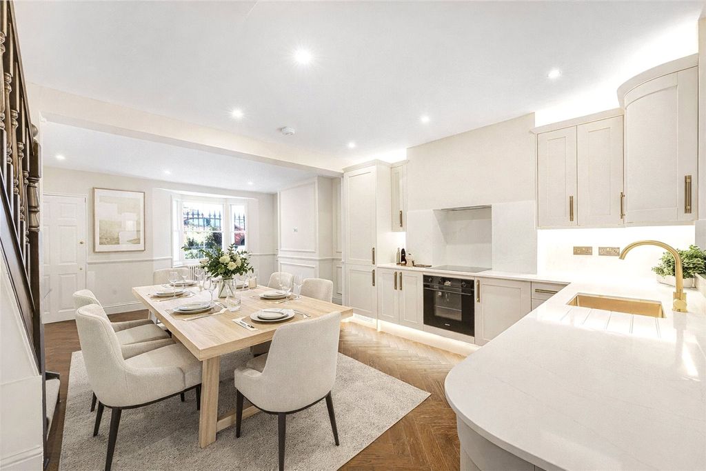 Property photo 3 of 25 Kitchen