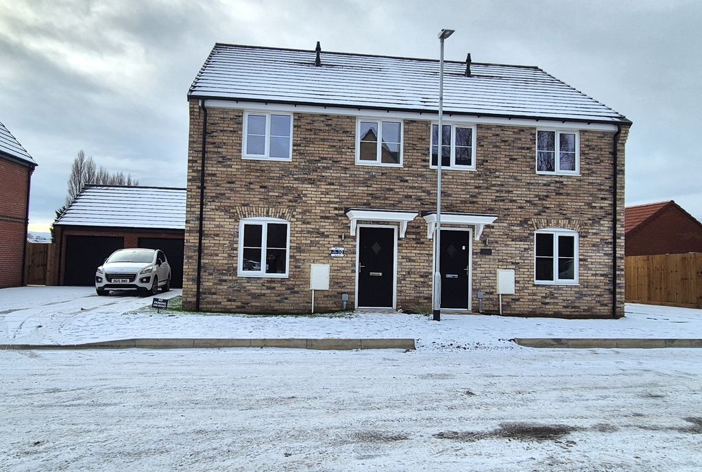 Property photo 1 of 7 Front