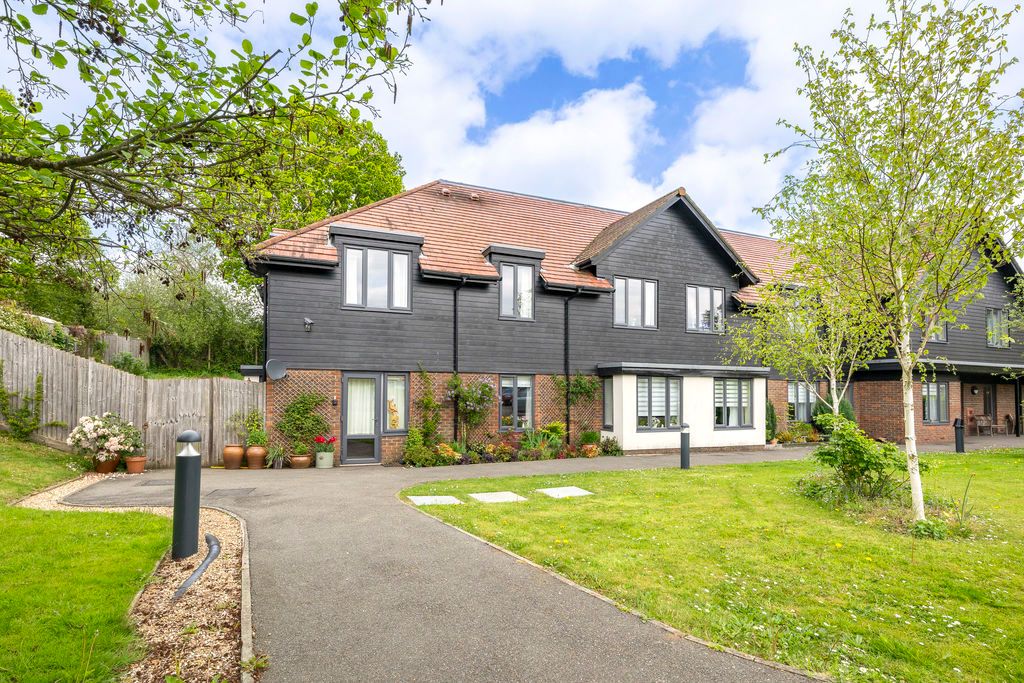 Property photo 1 of 11 Photo 11