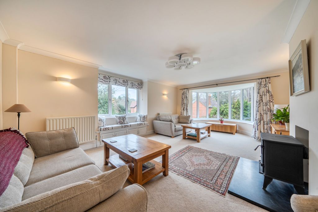 Property photo 2 of 25