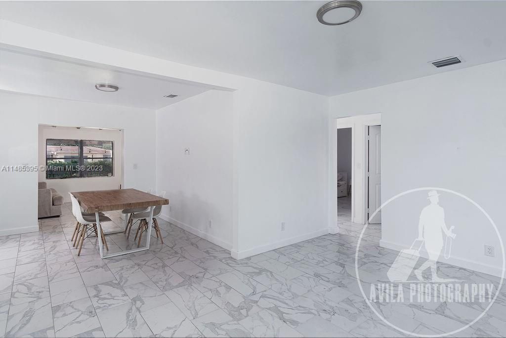 Property photo 3 of 50 <Alttext/>