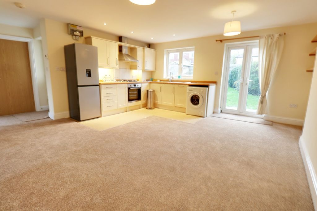 Property photo 2 of 12 4717781