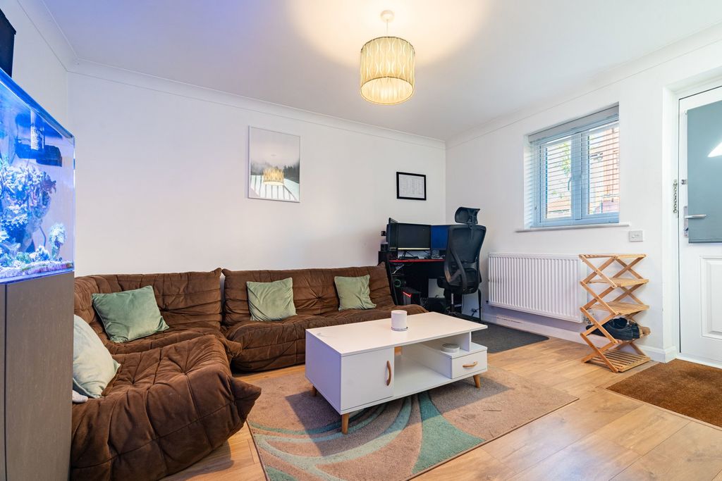 Property photo 3 of 13