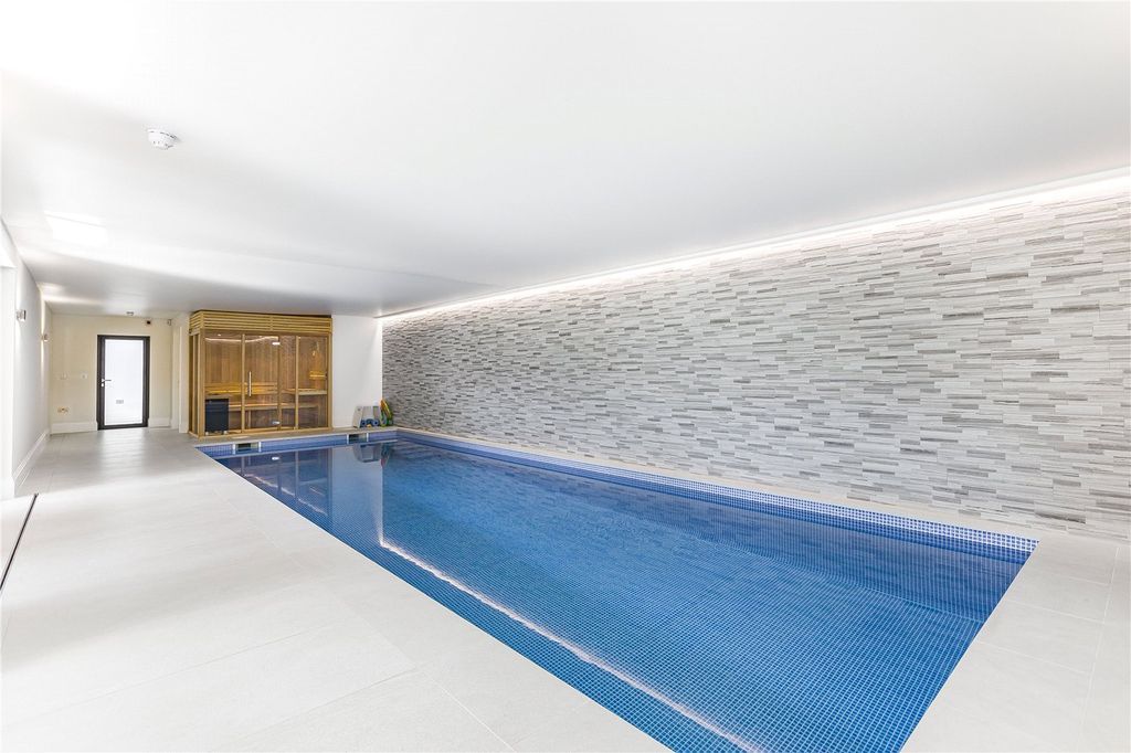 Property photo 2 of 17 Picture No. 99