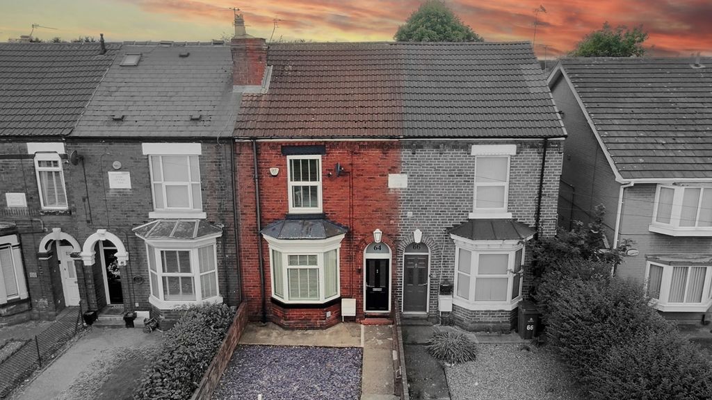 Property photo 2 of 15 64 House