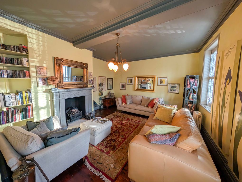 Property photo 3 of 26