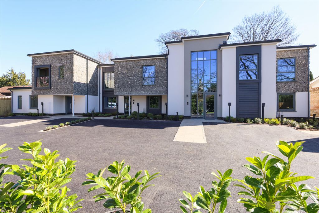 Property photo 2 of 10 Image