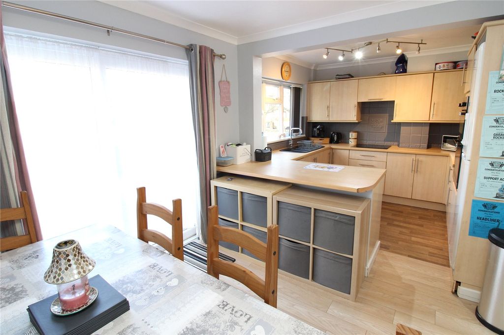 Property photo 2 of 16 Picture No. 10