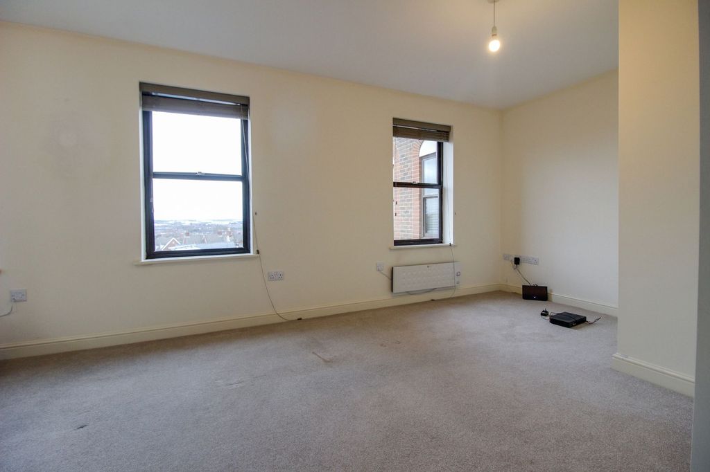 Property photo 3 of 7