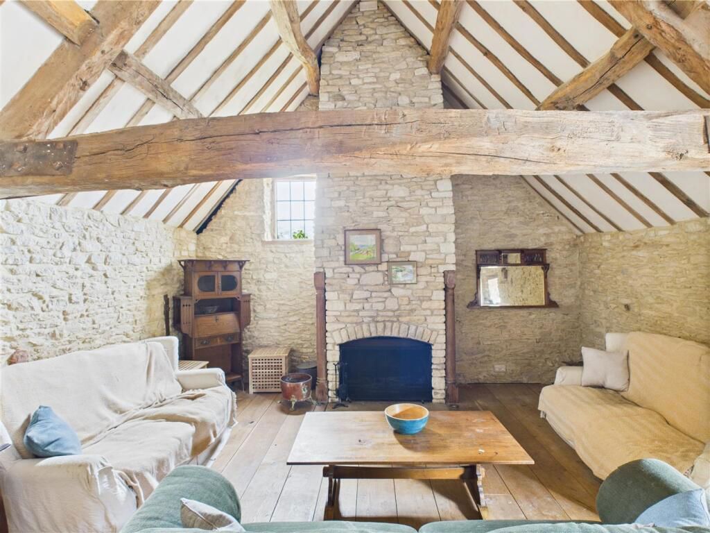 Property photo 2 of 18