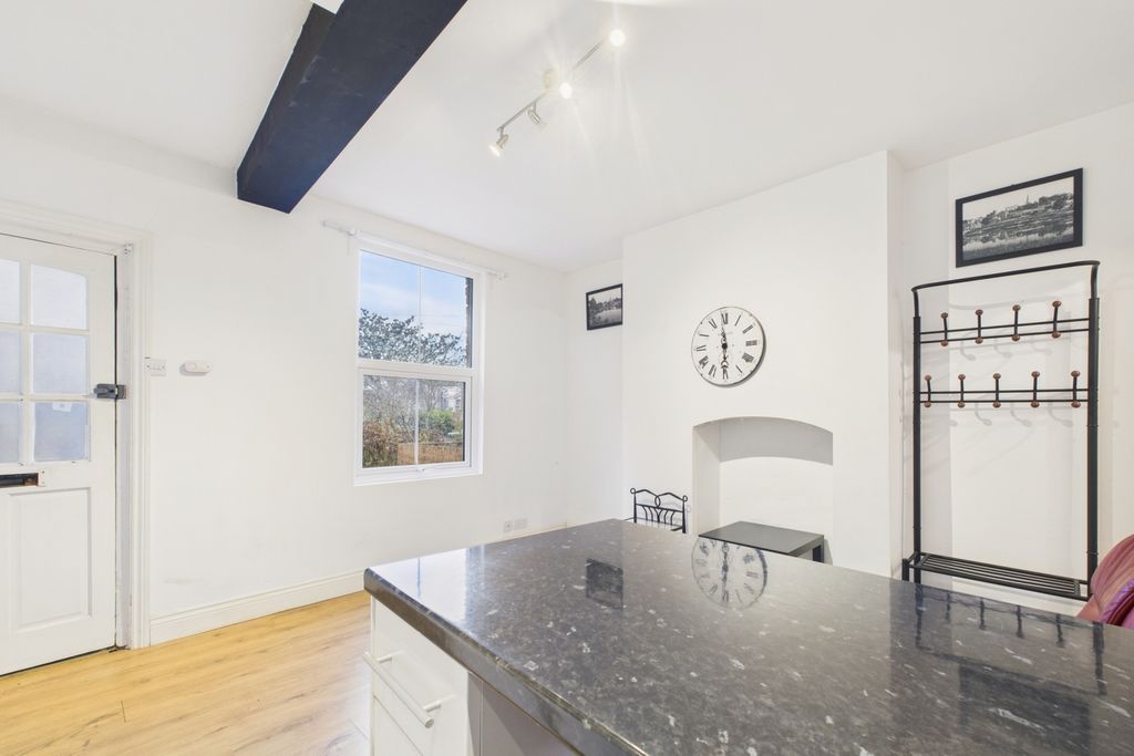 Property photo 3 of 11 Picture No. 08