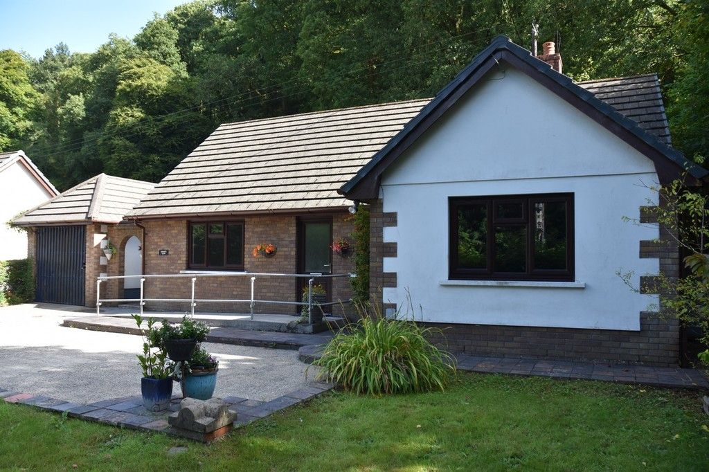 Property photo 1 of 20