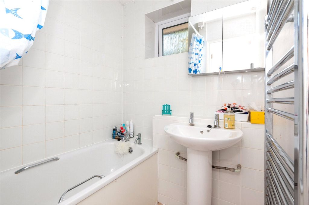 Property photo 3 of 11 Picture No. 15