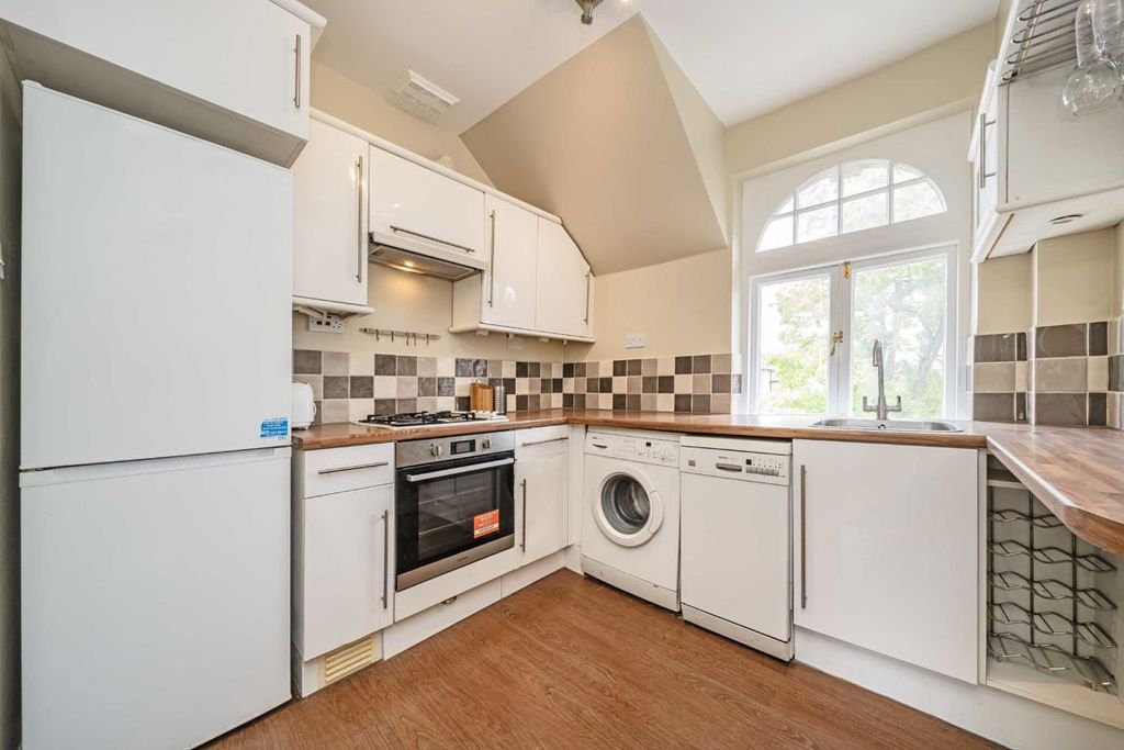 Property photo 3 of 5