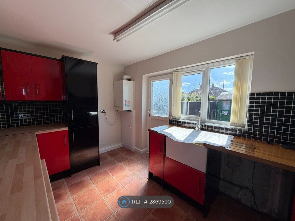 Property photo 3 of 13