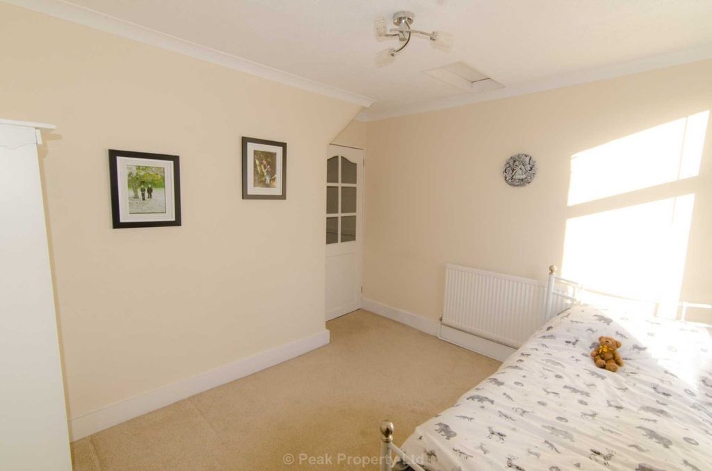 Property photo 3 of 12