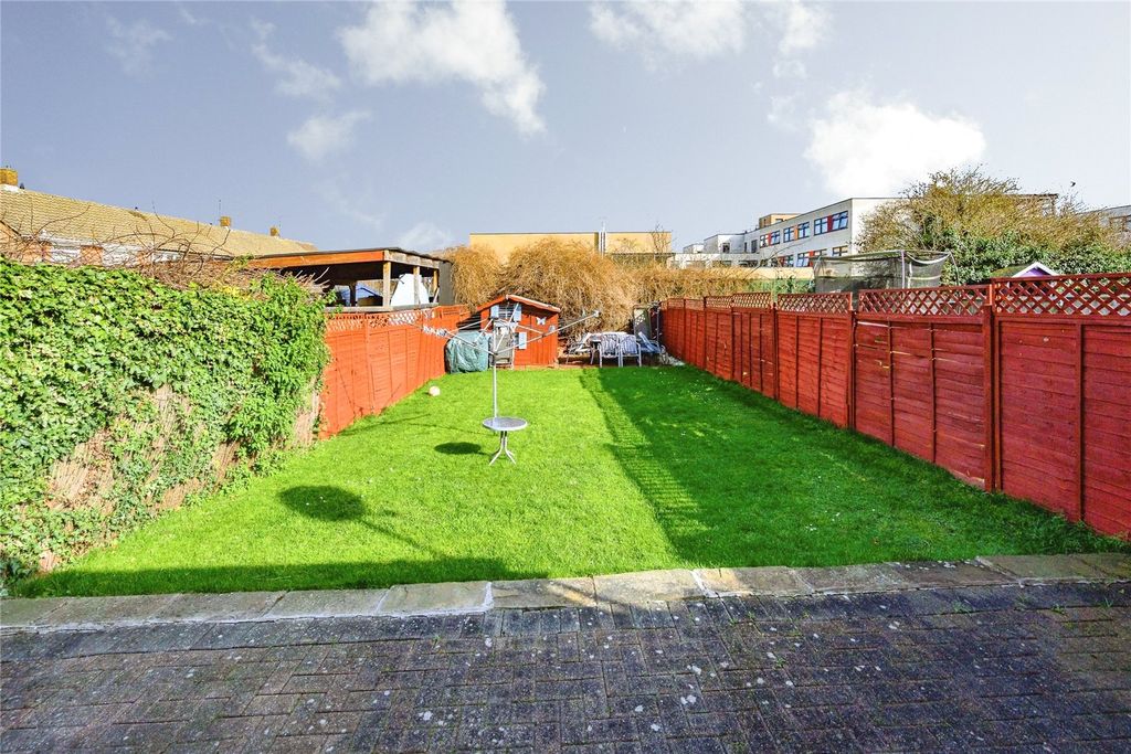 Property photo 2 of 15 Garden