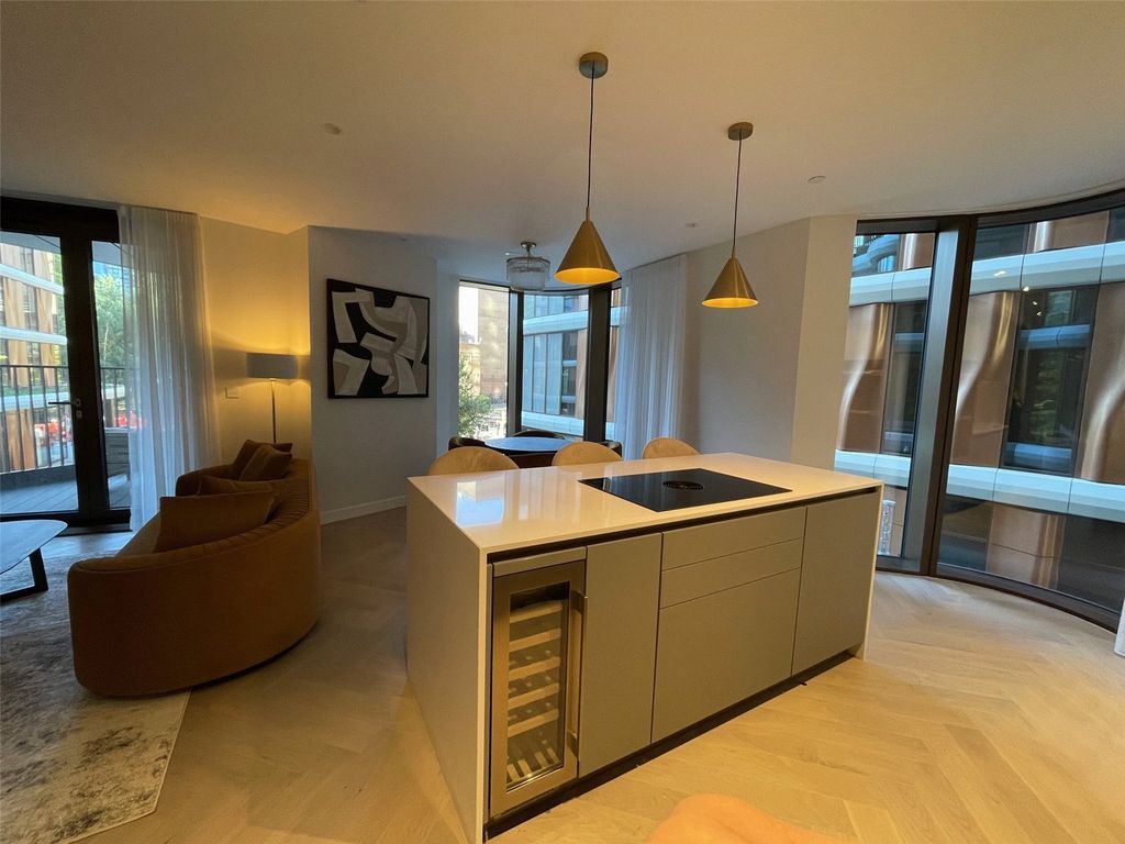 Property photo 2 of 15 Picture No. 24