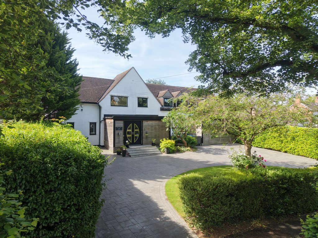 Property photo 1 of 31
