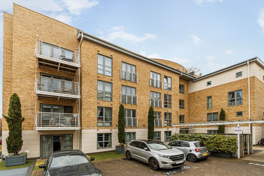 Property photo 2 of 10