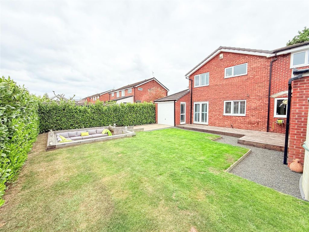 Property photo 2 of 16 Rear Garden