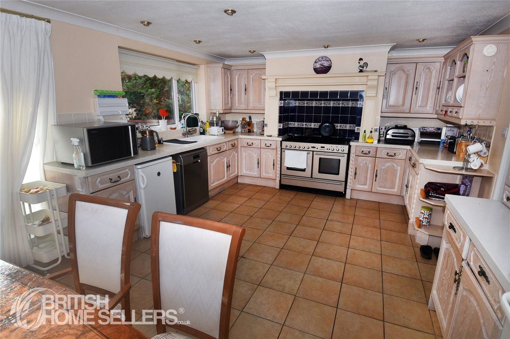 Property photo 2 of 20 Picture No. 19