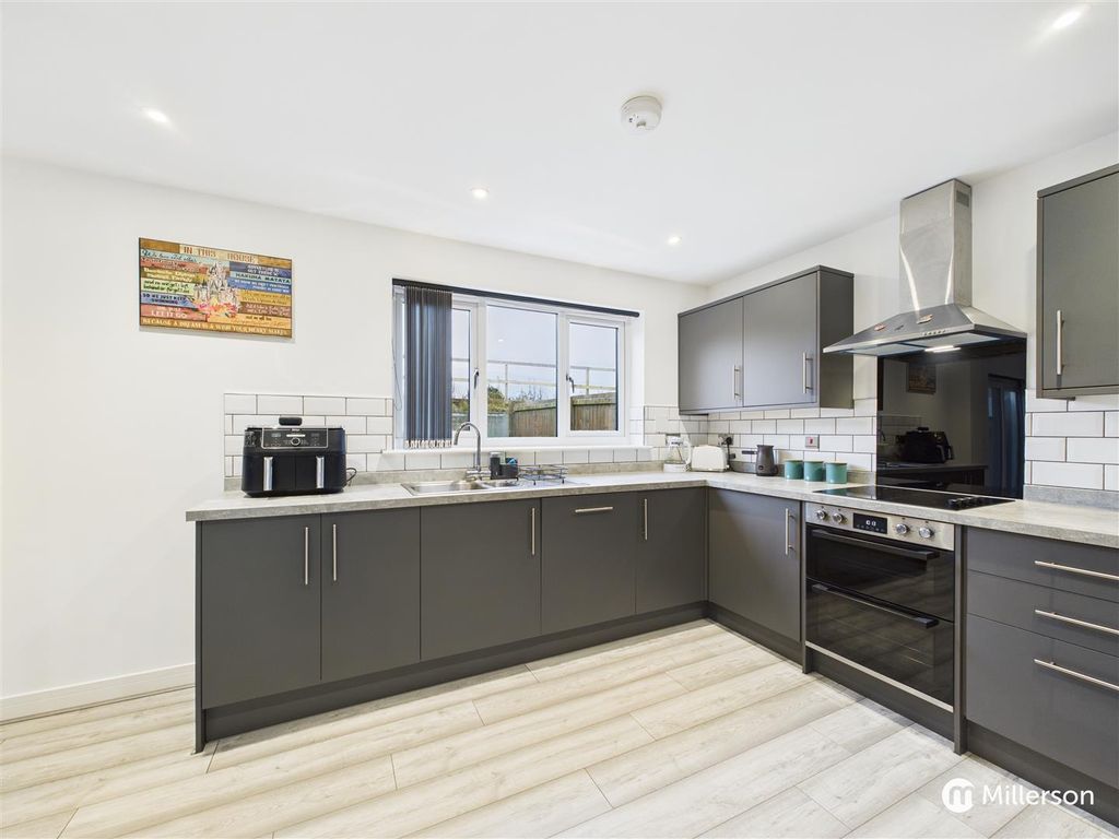 Property photo 2 of 29 Cam05092G0-Pr0142-Still018.Jpg