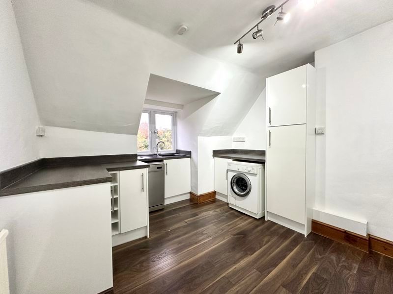 Property photo 3 of 8 Photo 8