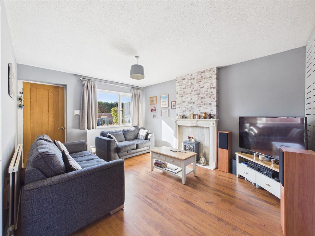 Property photo 3 of 17