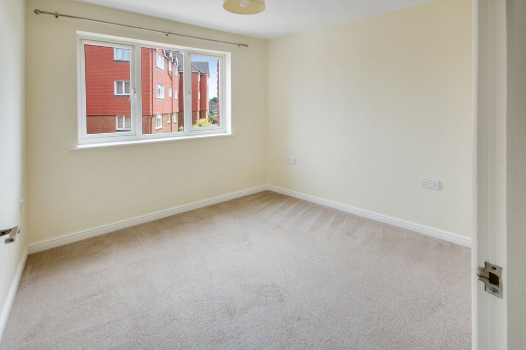 Property photo 3 of 11