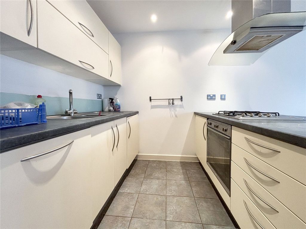 Property photo 3 of 11 Reception/Kitchen