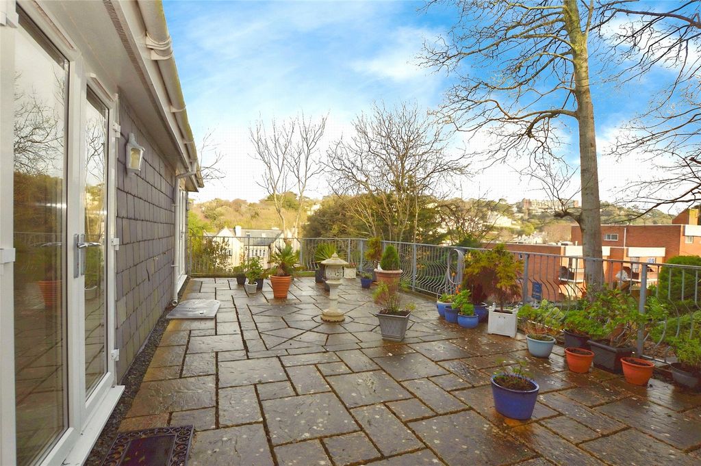 Property photo 3 of 14 Picture No. 06