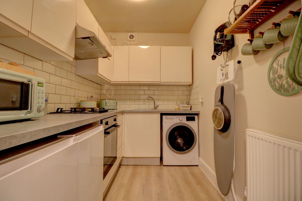 Property photo 3 of 13 Kitchen