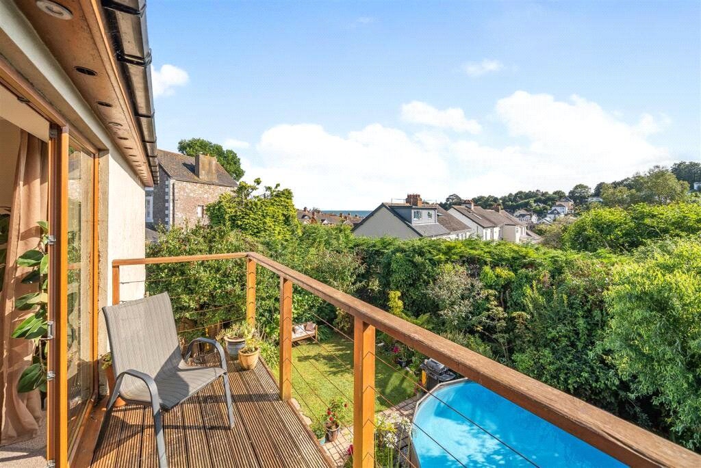 Property photo 2 of 30 Balcony