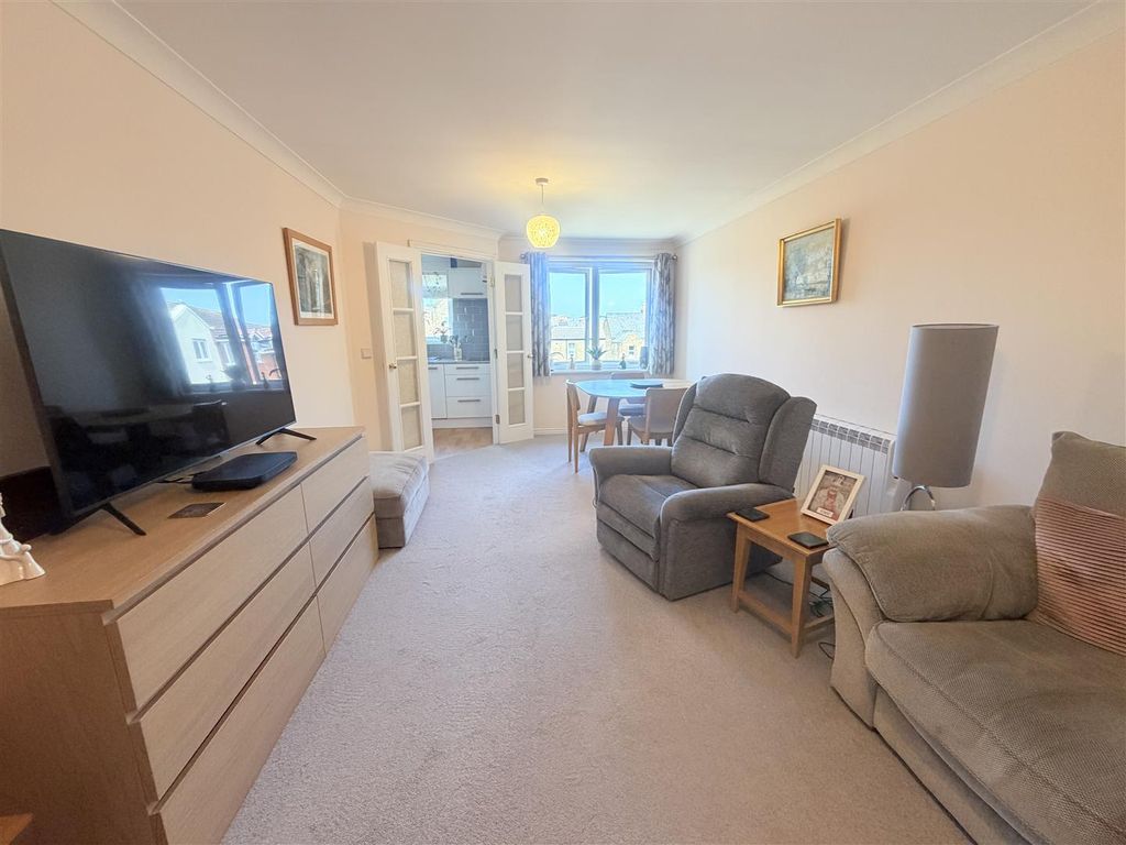 Property photo 2 of 24