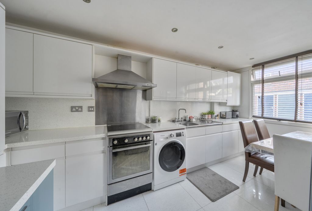 Property photo 3 of 10 1457473-12-6A0357...