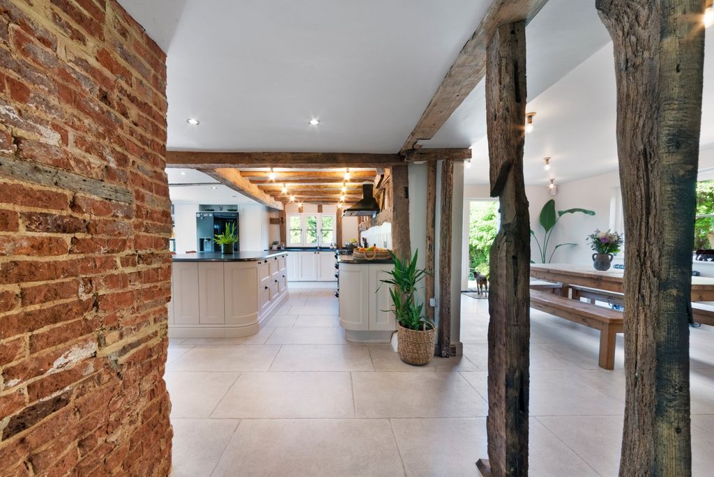 Property photo 2 of 25 Picture No. 07