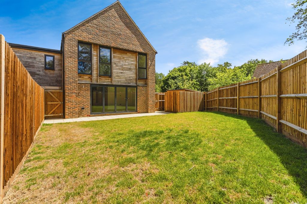Property photo 2 of 25