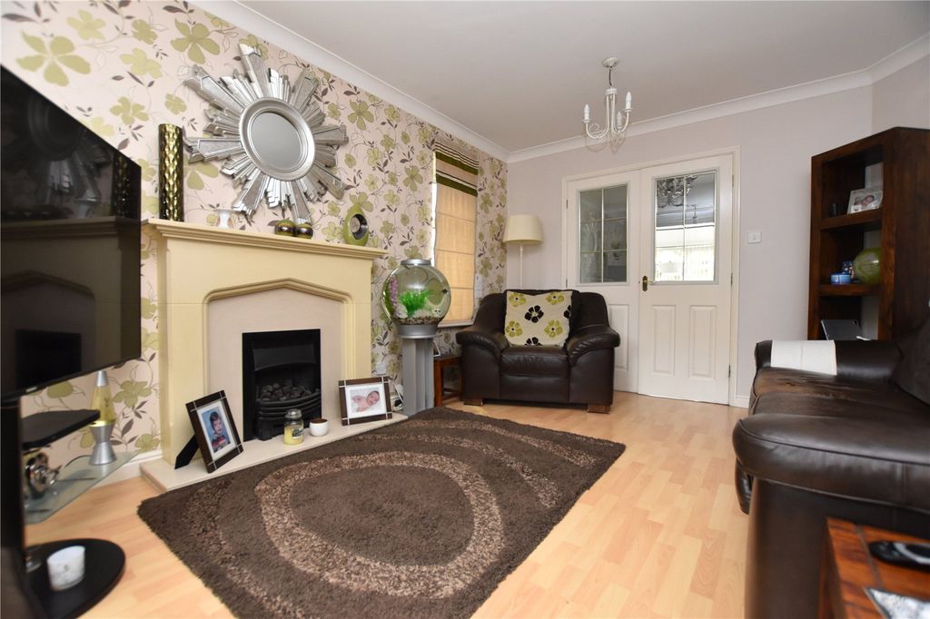 Property photo 2 of 21 Picture No. 09