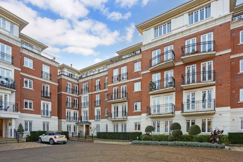 Property photo 1 of 24