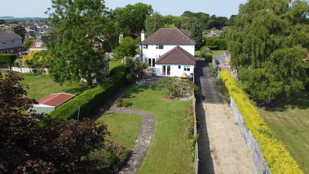 Property photo 3 of 46