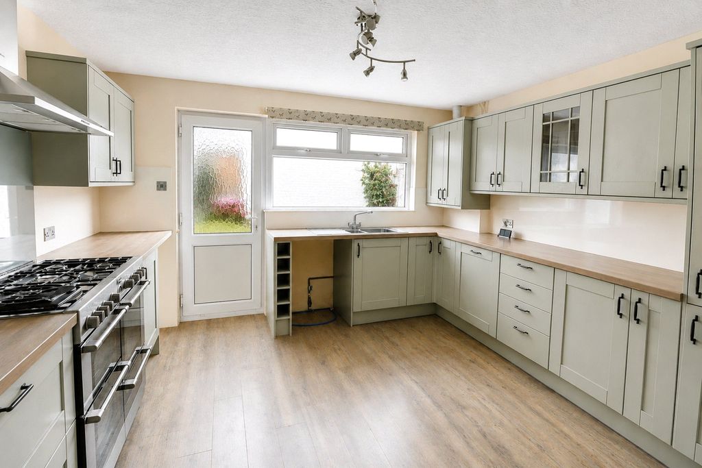 Property photo 2 of 13 2 - Picture No. 02