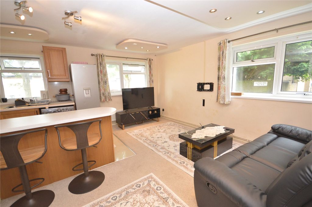 Property photo 2 of 7 Picture No. 06
