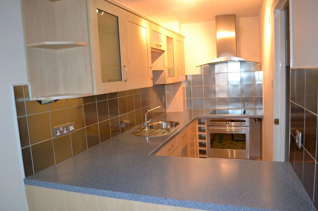 Property photo 2 of 8